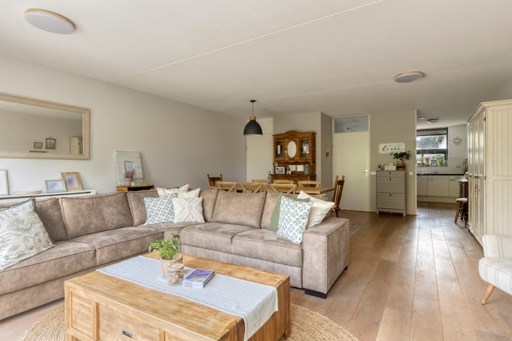 Tussenwoning te koop: De Eilanden 6, Bergschenhoek