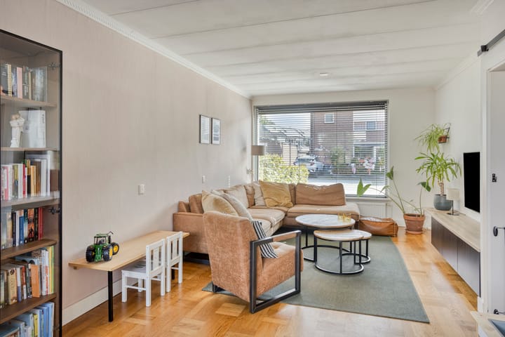 Tussenwoning te koop: Leeuwerikstraat 35, Goor