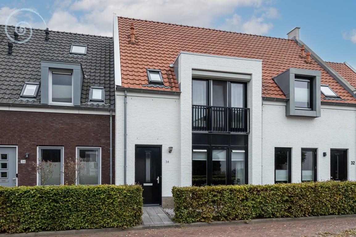 Photo 1 of Hoofdlandseweg 34