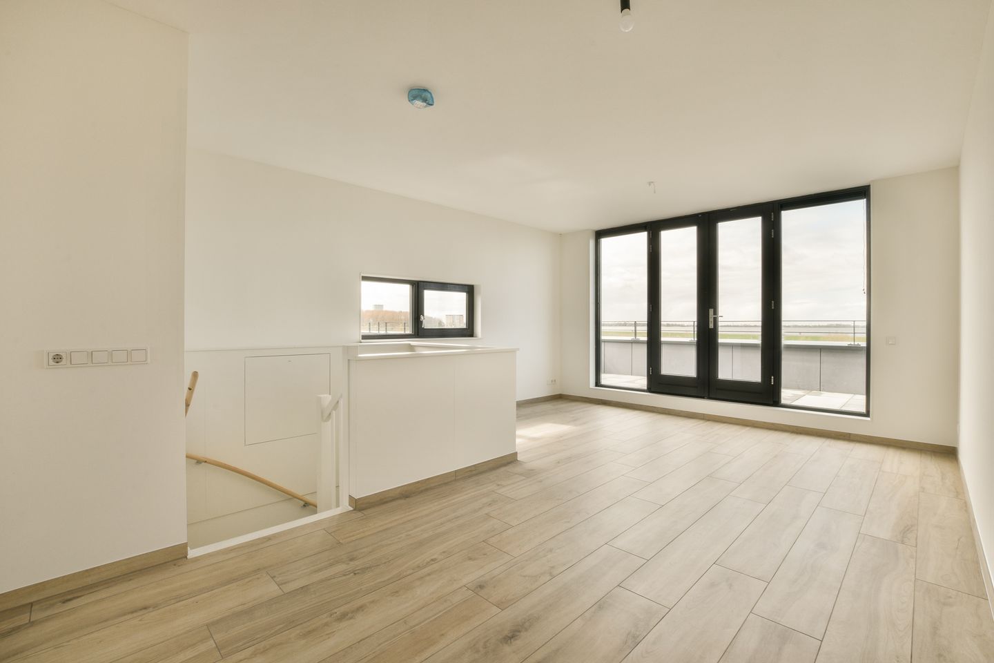 Photo 5 of Adriaen Blockstraat 38-E