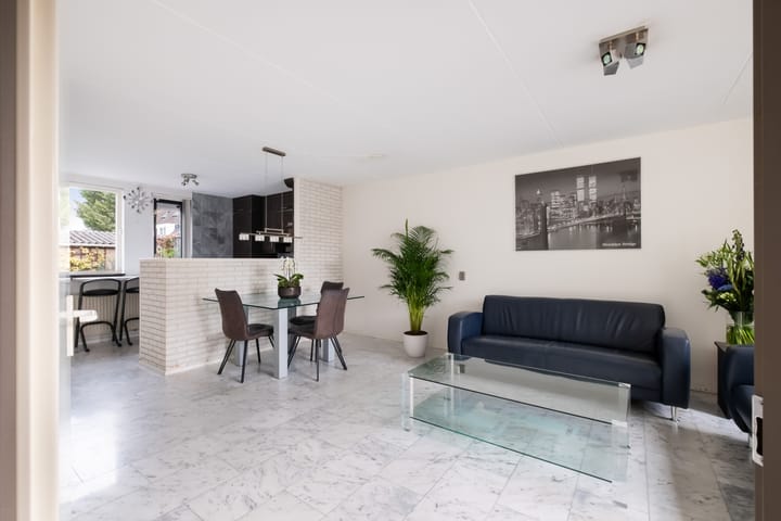 Tussenwoning te koop: De Backerstraat 147, Poeldijk