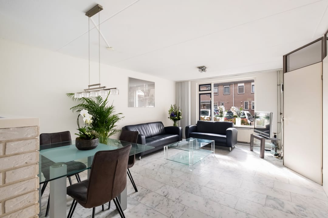 Photo 2 of De Backerstraat 147