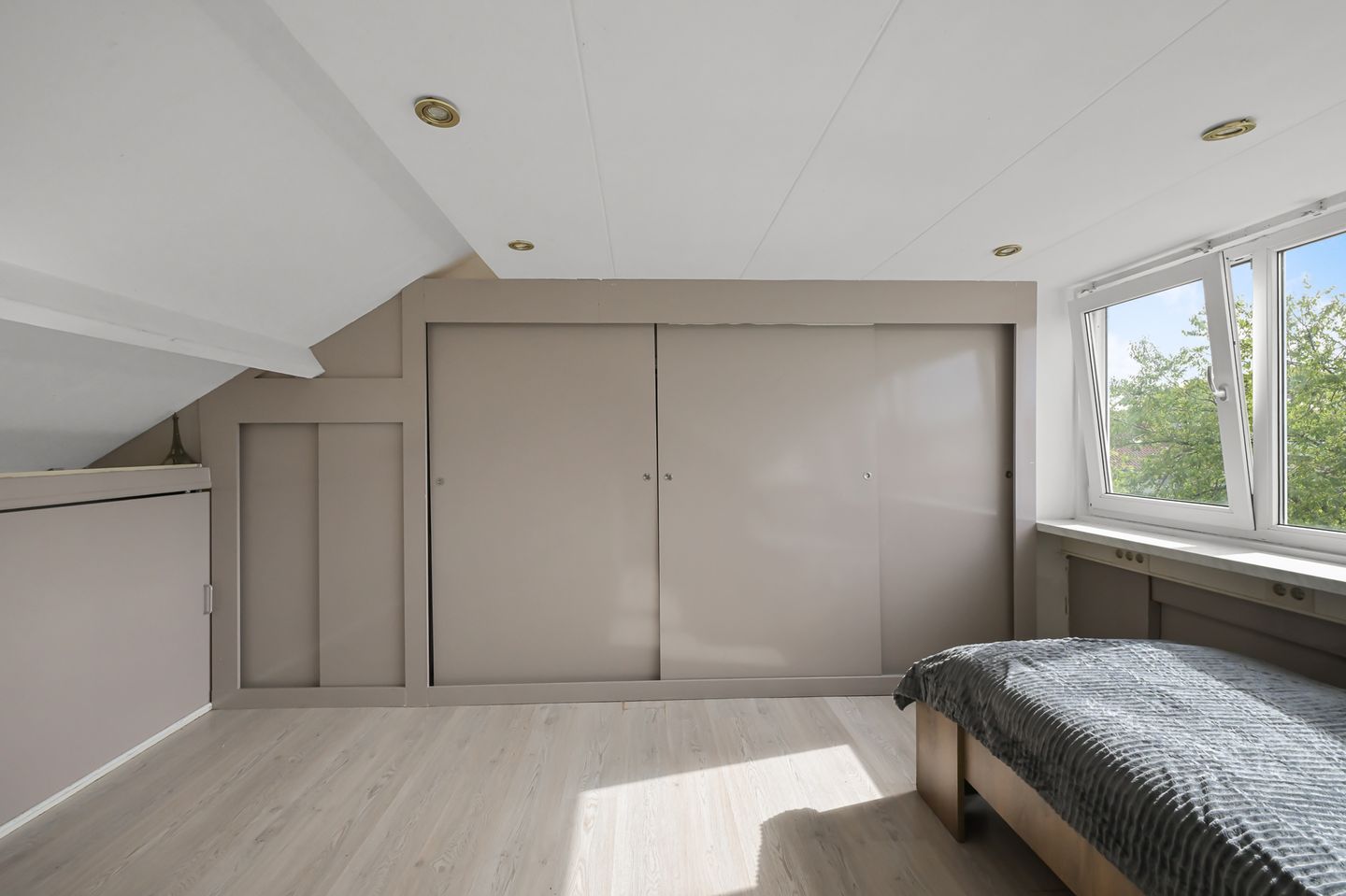 Photo 29 of Pieter Postsingel 37