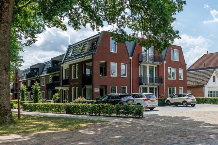 Foto 2 van Westeinde 65-AP1