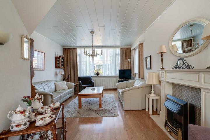 Tussenwoning te koop: Willem Kloosstraat 12, Zevenaar
