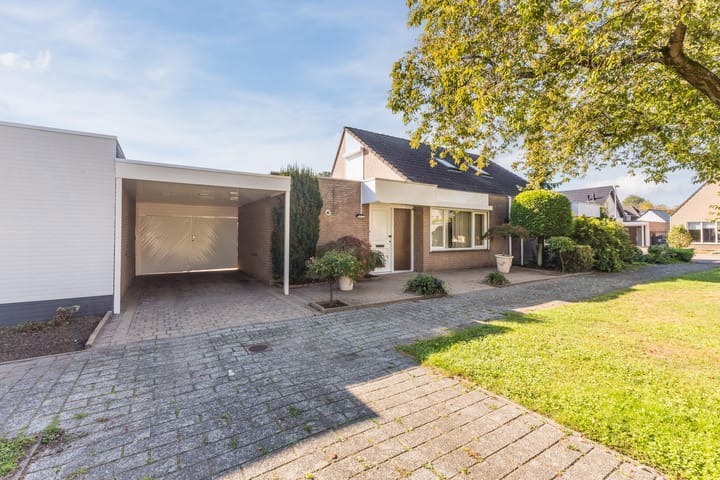 Hoekwoning te koop: Sperwer 11, Veldhoven