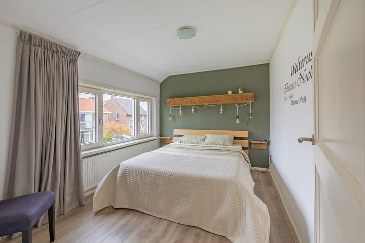 Tussenwoning te koop: Van Doornlaan 49, Vlissingen
