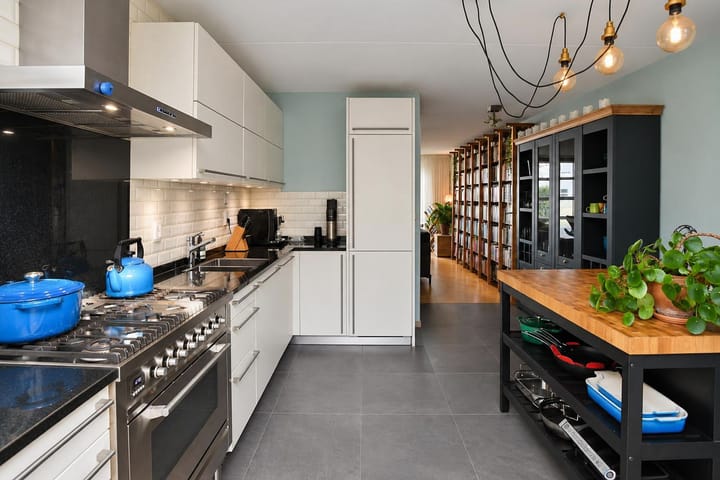 Twee-onder-één-kap te koop: De Korte Helster 120, Elst (Ge)