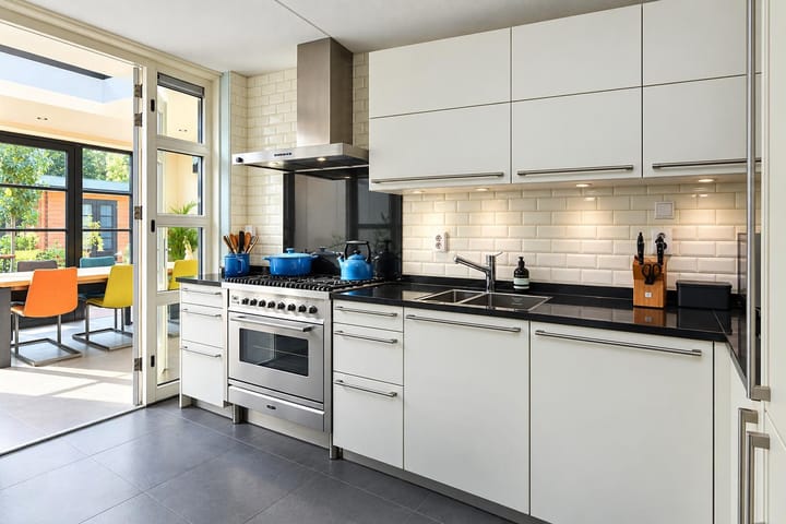 Twee-onder-één-kap te koop: De Korte Helster 120, Elst (Ge)