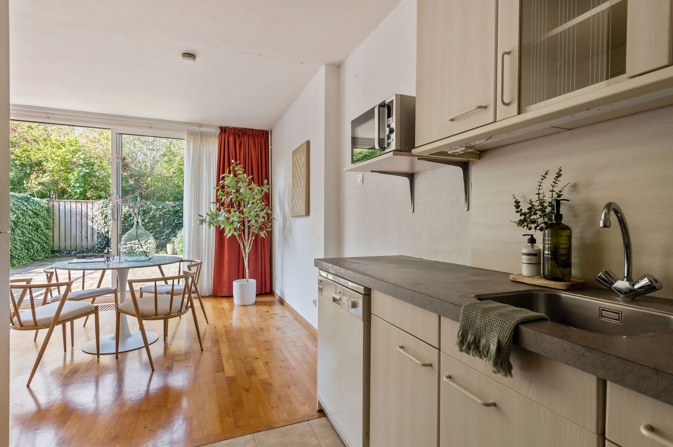 Photo 12 of Dunantstraat 95