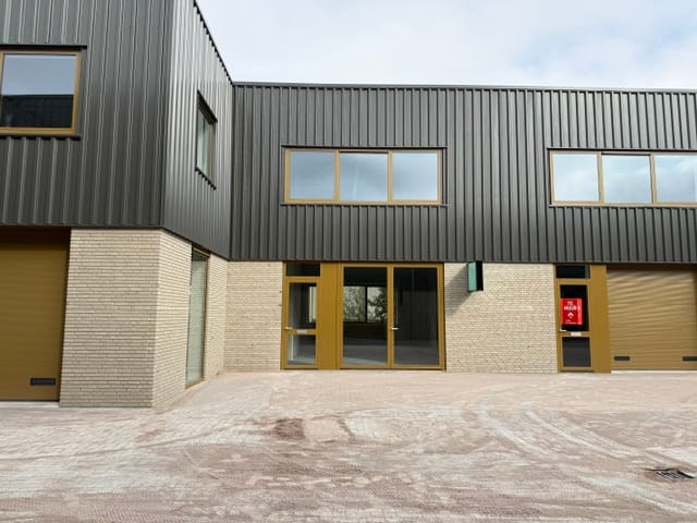 Bekijk foto 2 van Hoofdweg 12-D