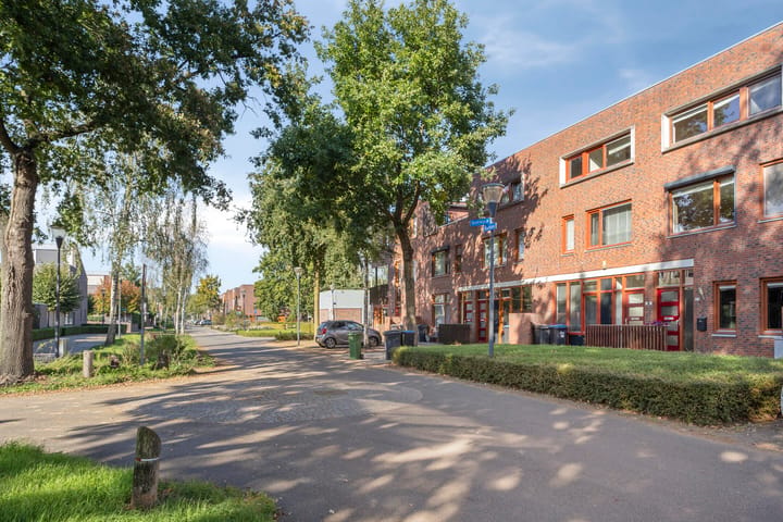 Tussenwoning te koop: Grashoen 82, Eindhoven