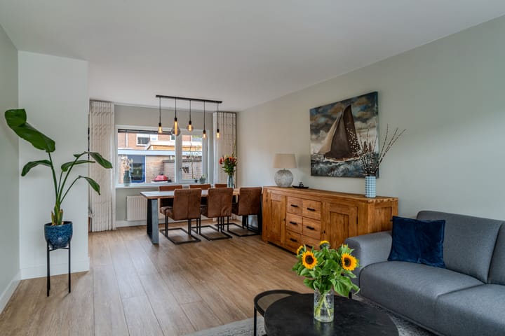 Tussenwoning te koop: Edisonstraat 29, Huizen