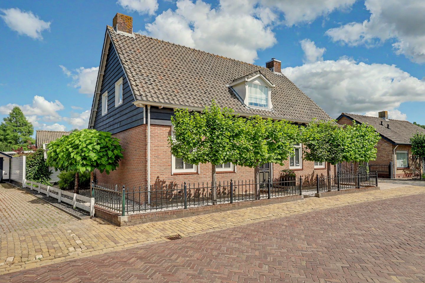Photo 1 of Landweg 10-A