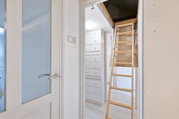 Tussenwoning te koop: Achter Nieuwstraat 13, Bodegraven