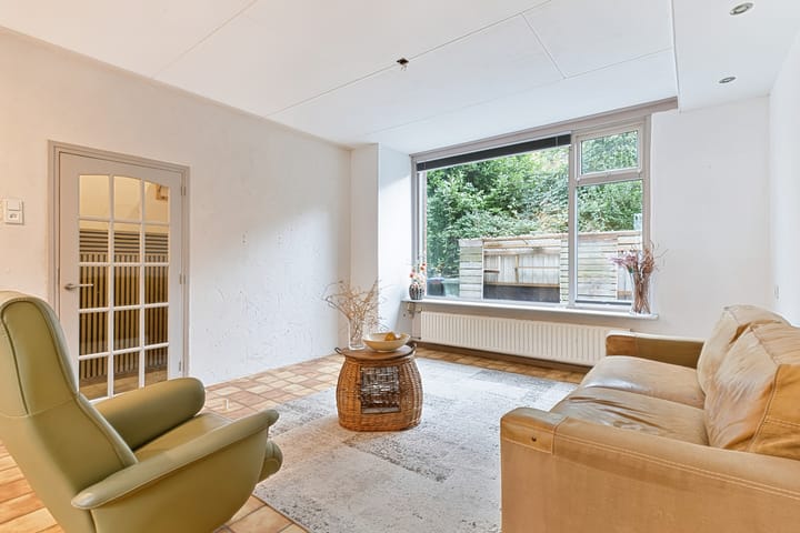Tussenwoning te koop: Achter Nieuwstraat 13, Bodegraven
