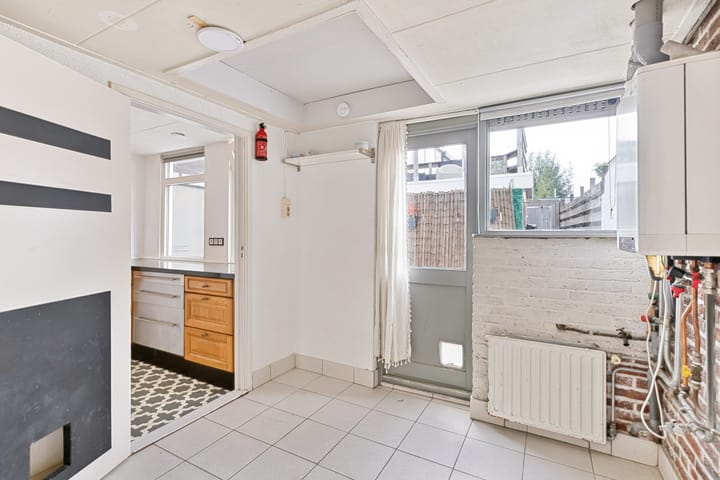 Tussenwoning te koop: Achter Nieuwstraat 13, Bodegraven