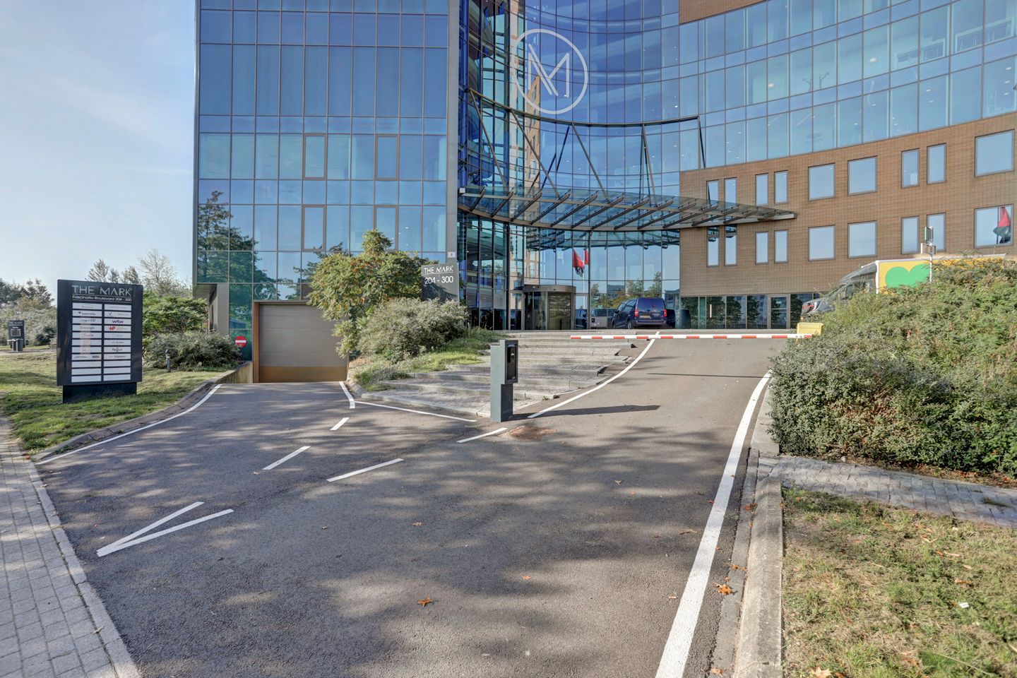 View photo 2 of Fascinatio Boulevard 216-220