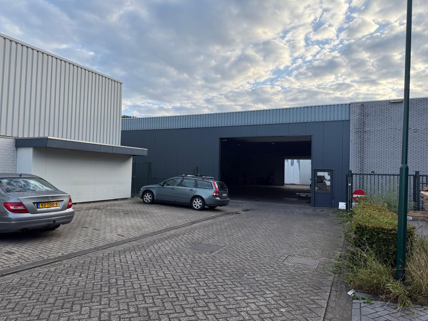 Bekijk foto 1 van De Waterlaat 4
