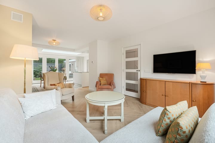 Hoekwoning te koop: Smeekweg 70, Laren (Nh)