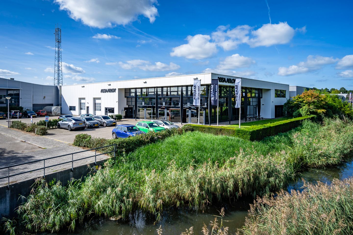 Bekijk foto 1 van Spaceshuttle 23