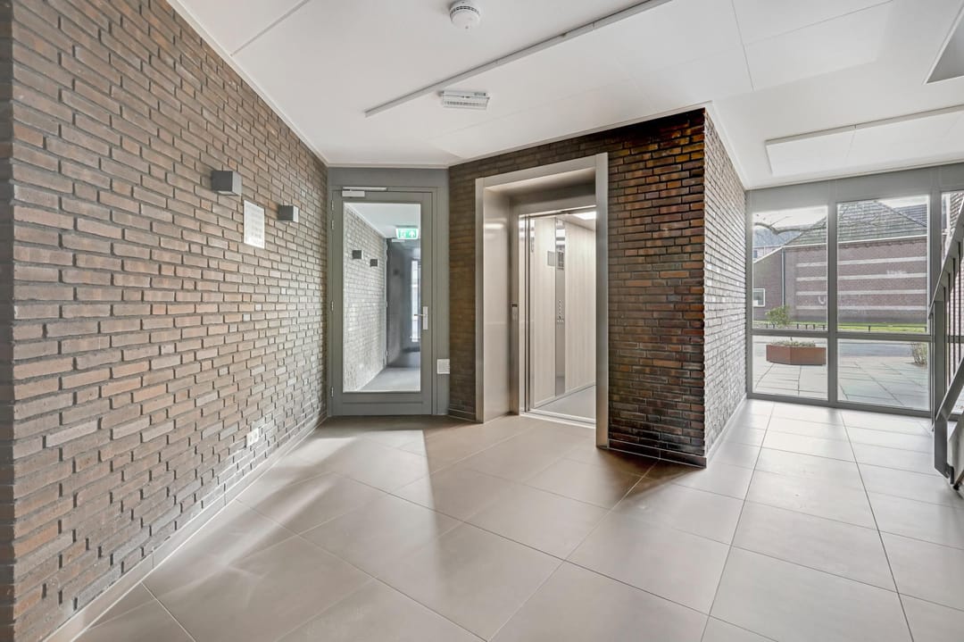 Photo 8 of Houtkampstraat 21-C