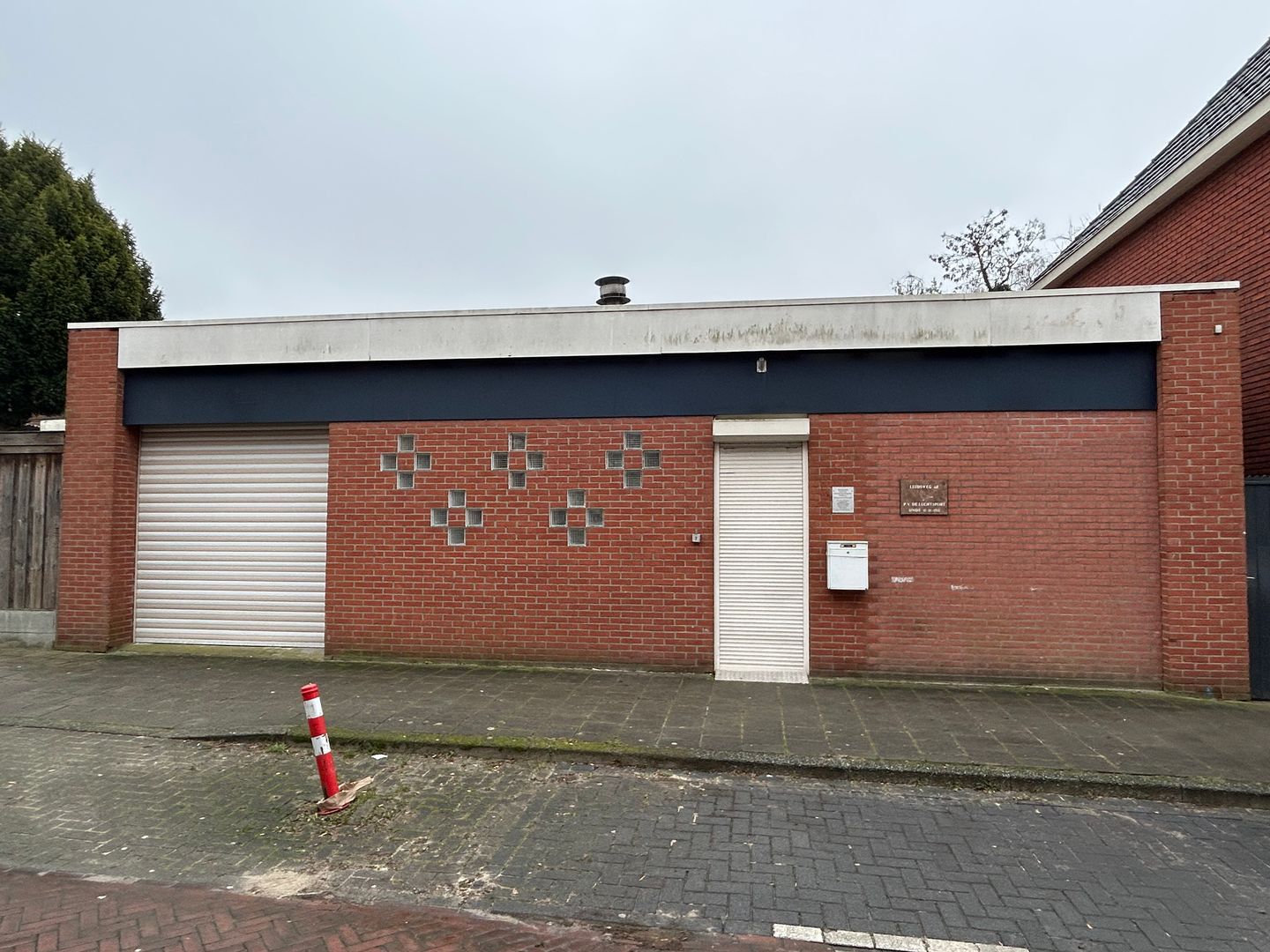 View photo 2 of Leijdsweg 62
