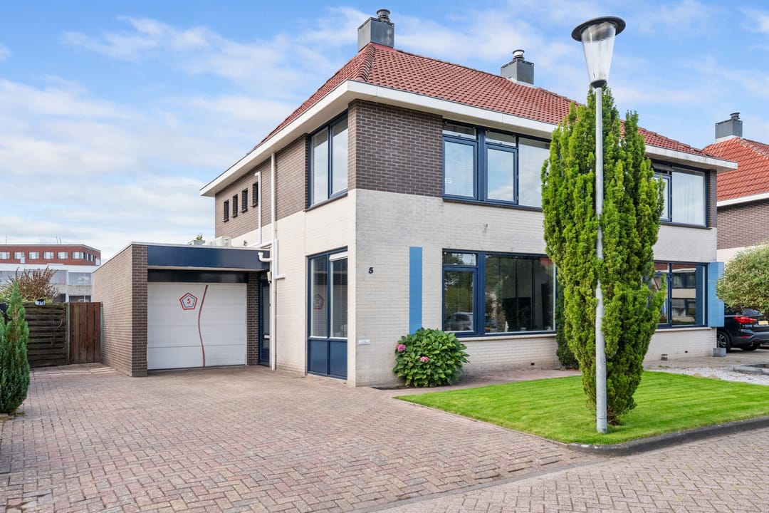 Foto 1 van Joop den Uyllaan 5