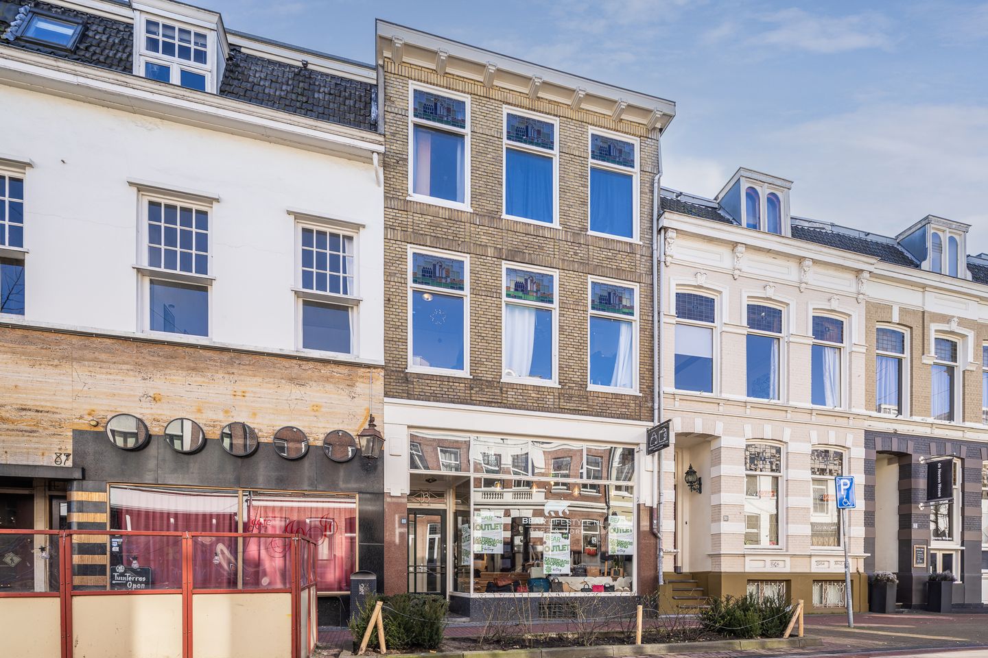 Bekijk foto 1 van van Welderenstraat 89