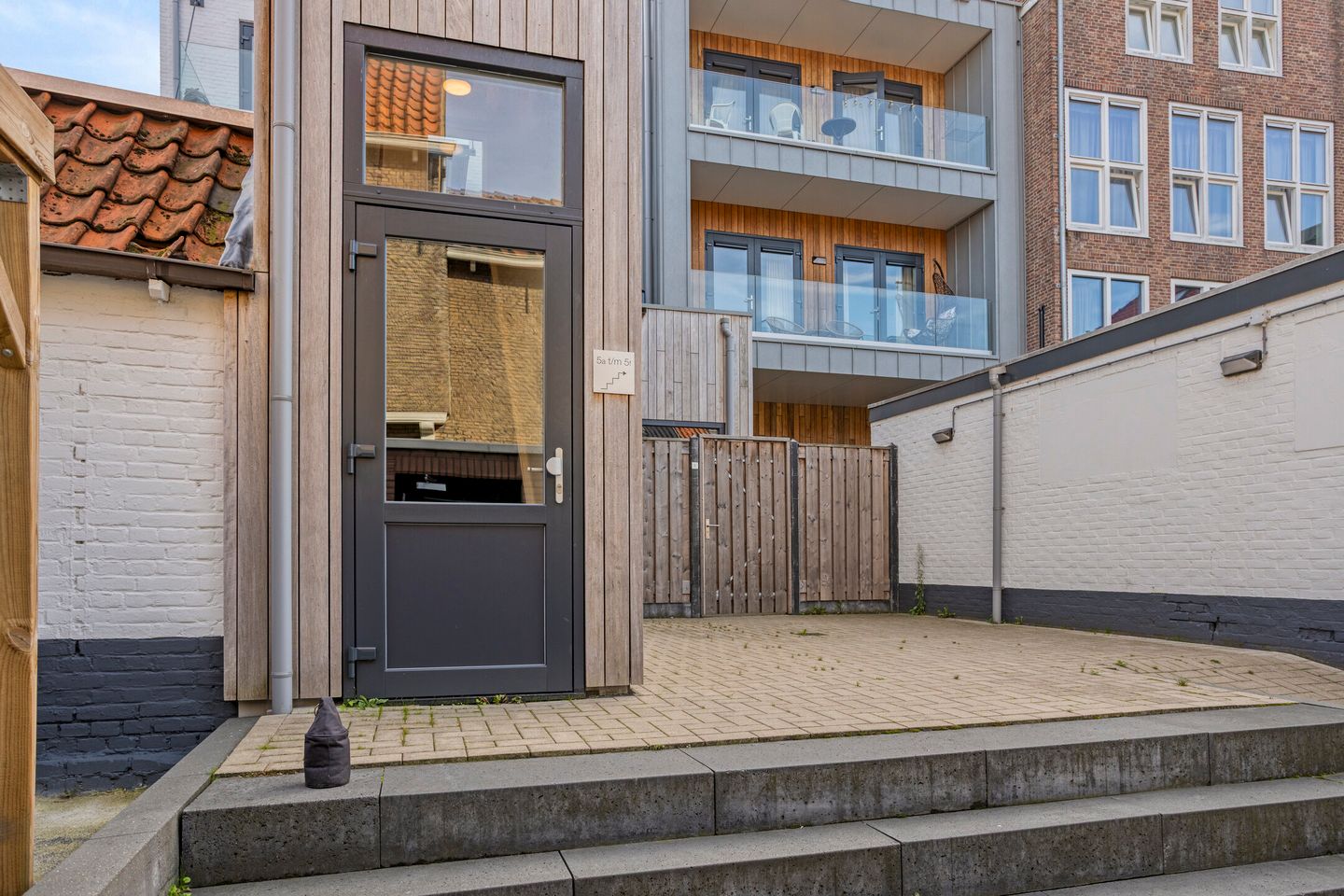 Photo 5 of Vuilstraat 5-A