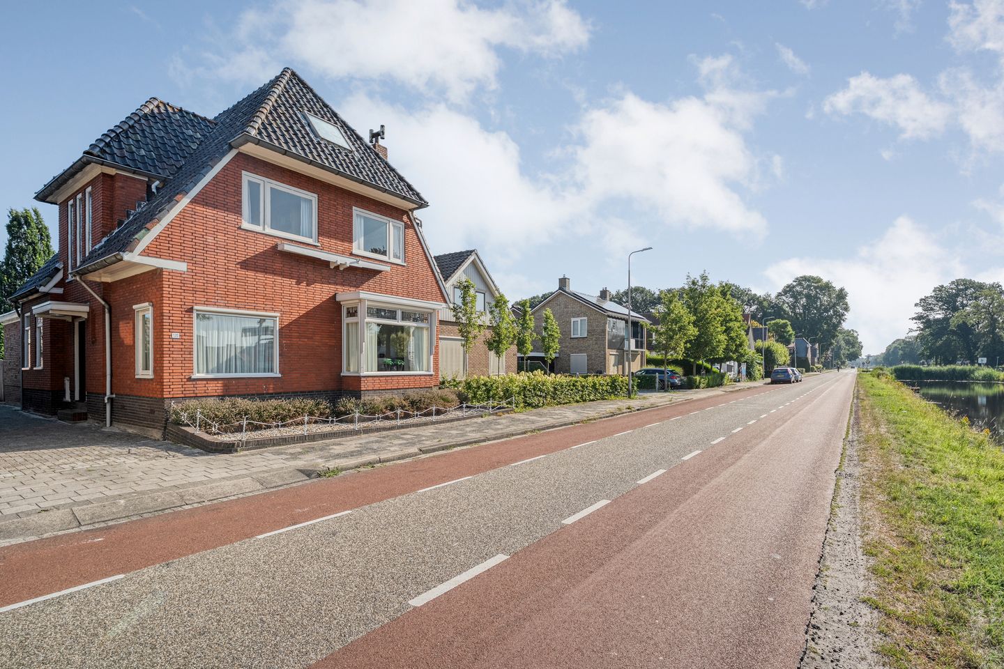 Photo 10 of Moerheimstraat 120
