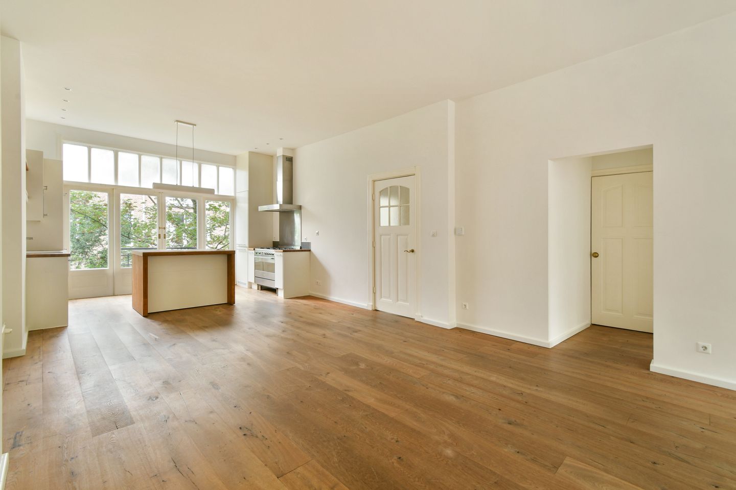 Photo 4 of Lomanstraat 6-2