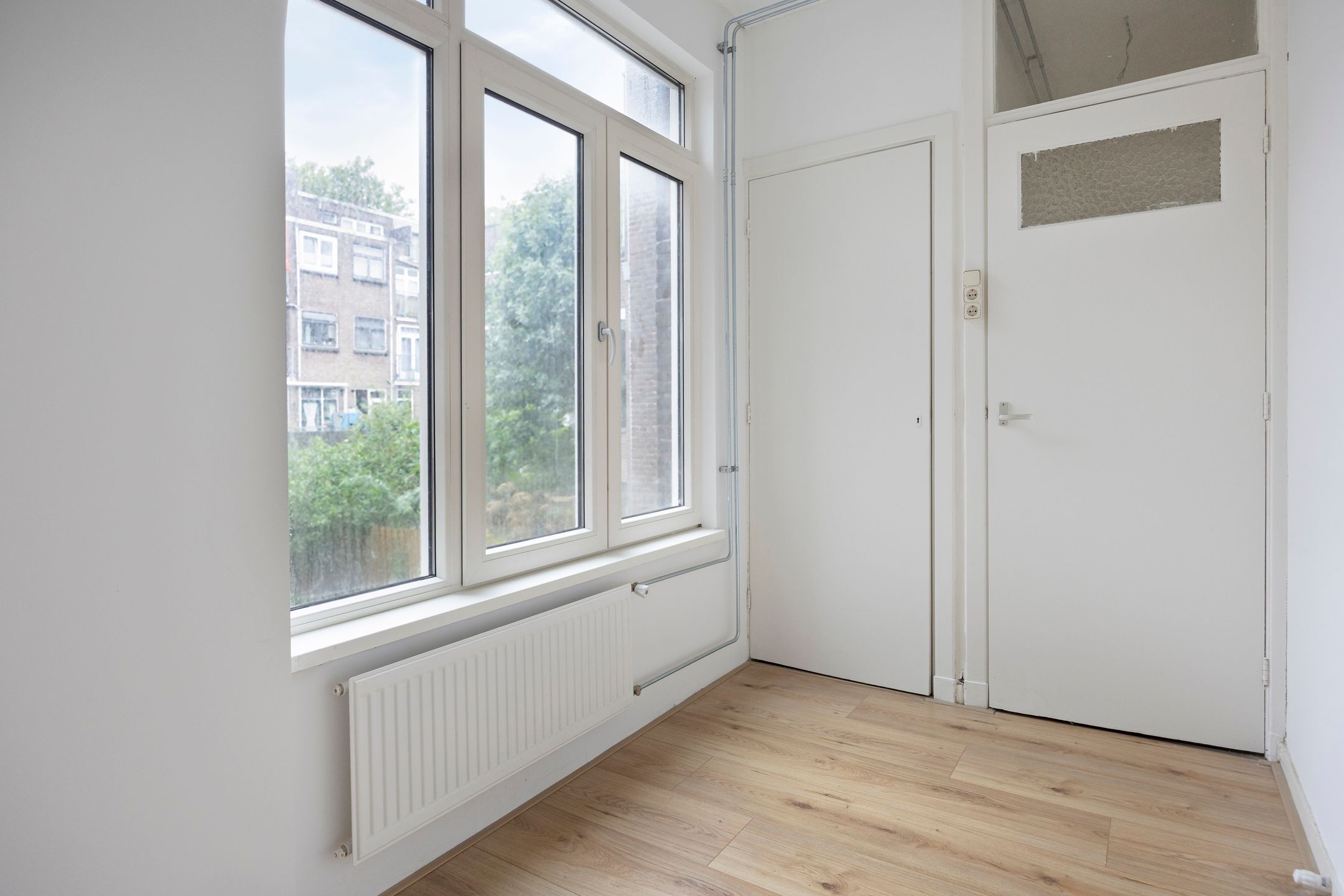 Photo 9 of Moerkerkestraat 61-A01