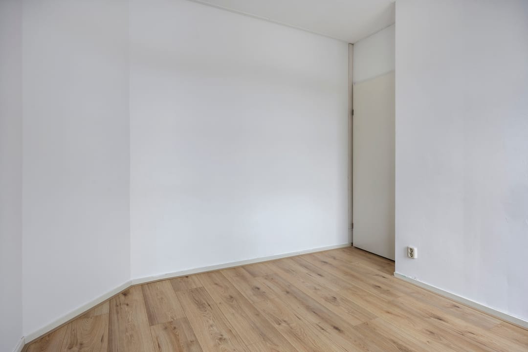Photo 11 of Moerkerkestraat 61-A01