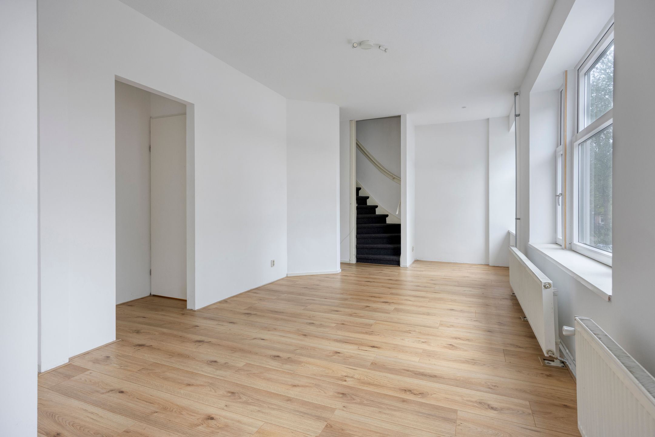 Photo 6 of Moerkerkestraat 61-A01