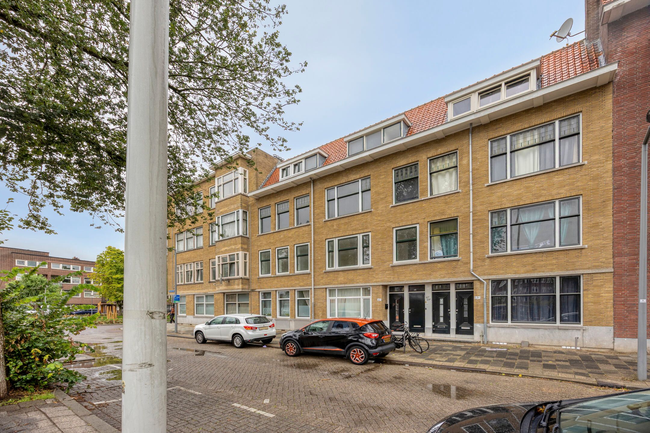 Photo 27 of Moerkerkestraat 61-A01