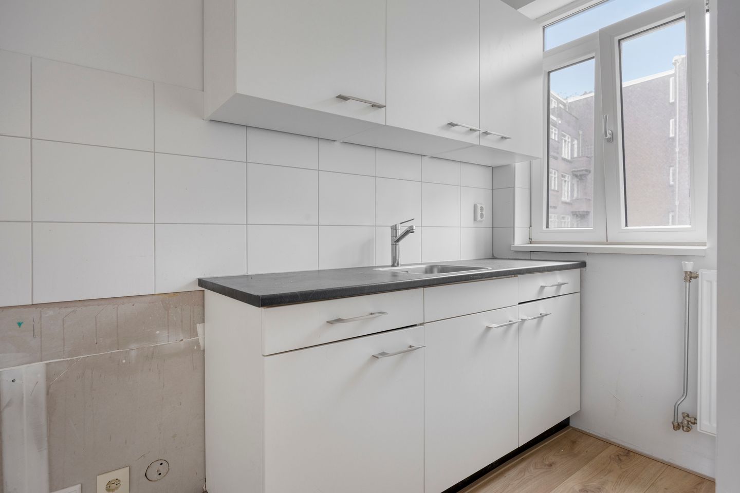 Photo 5 of Moerkerkestraat 61-A01