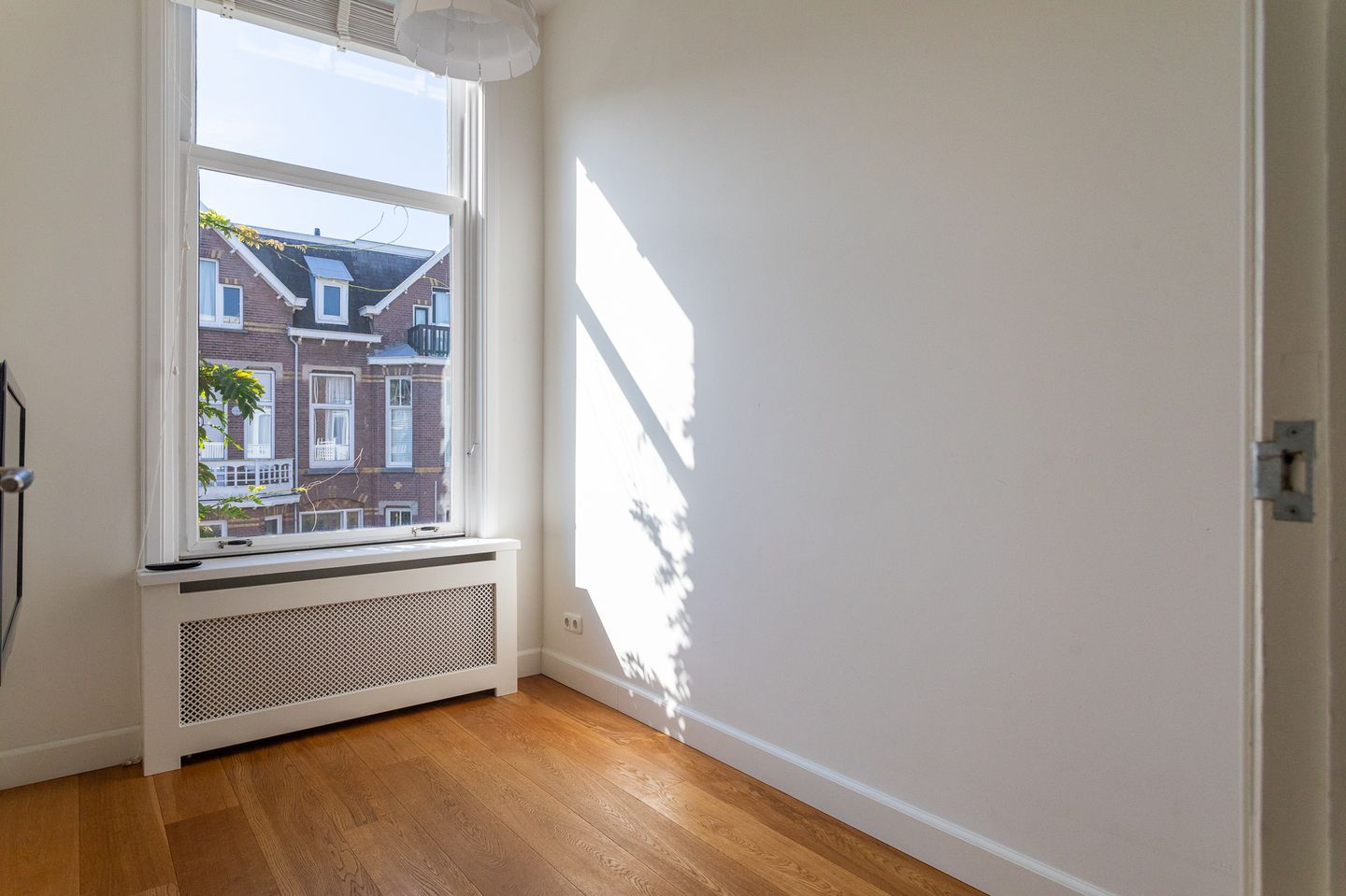 Photo 50 of Bentinckstraat 141