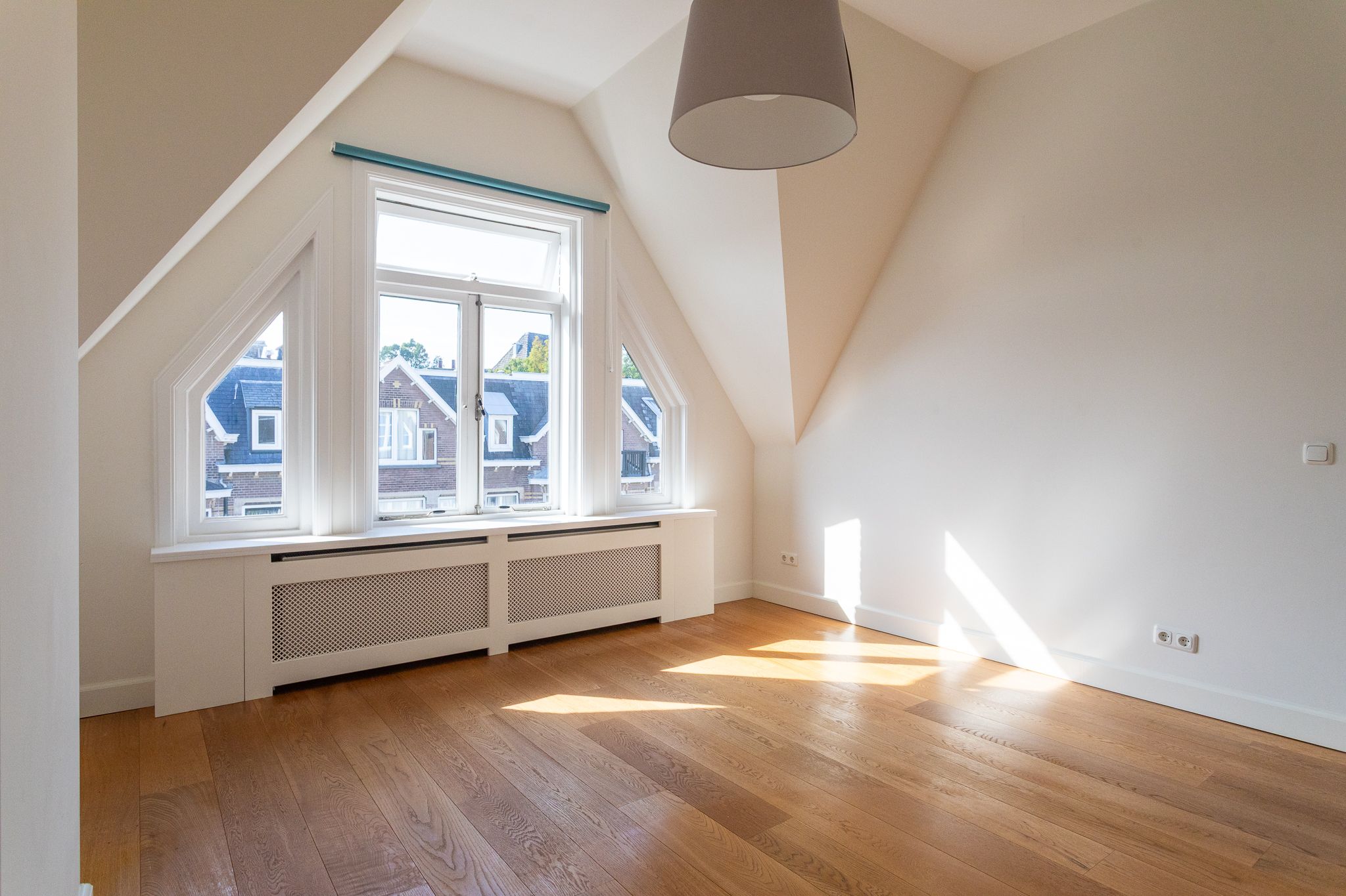 Photo 60 of Bentinckstraat 141