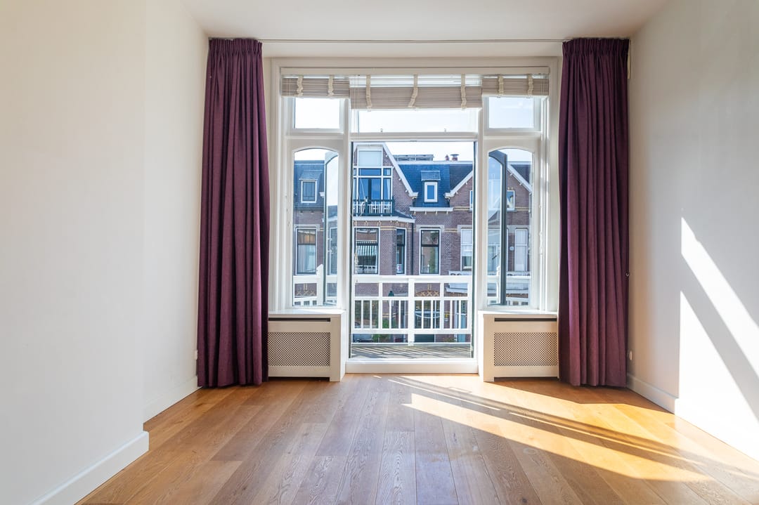 Photo 47 of Bentinckstraat 141