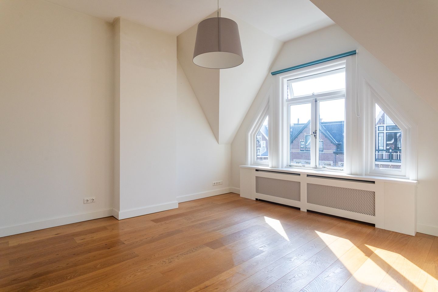 Photo 59 of Bentinckstraat 141