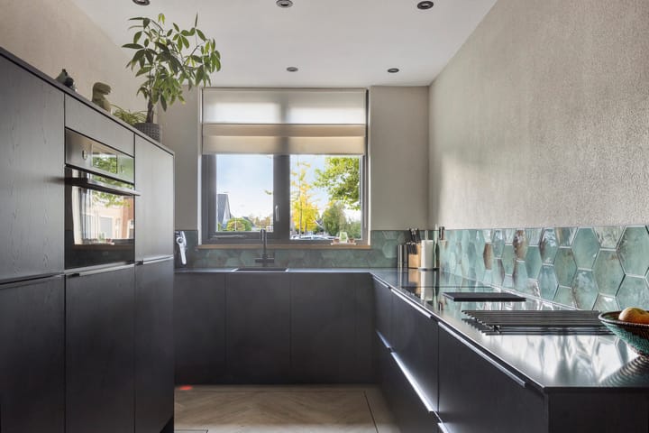 Tussenwoning te koop: Rode Kruislaan 18, Hellevoetsluis