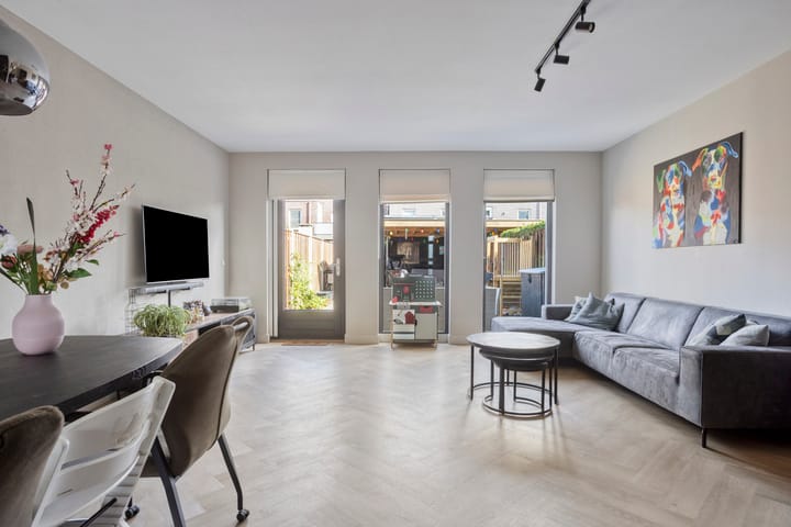 Tussenwoning te koop: Rode Kruislaan 18, Hellevoetsluis