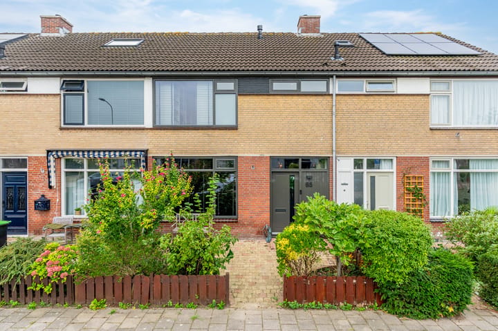 Tussenwoning te koop: Valkenburgseweg 65, Katwijk (Zh)