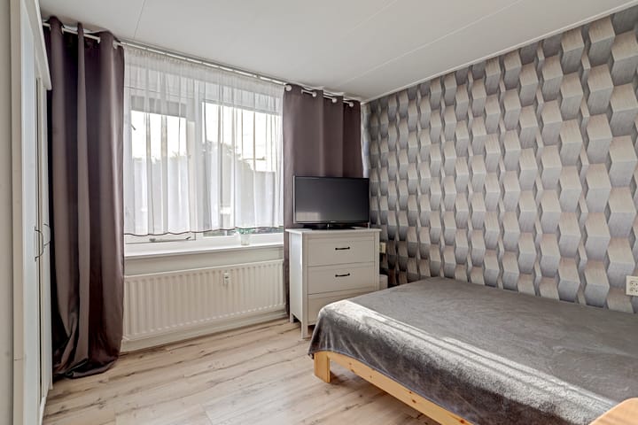 Tussenwoning te koop: Corellistraat 237, Tilburg