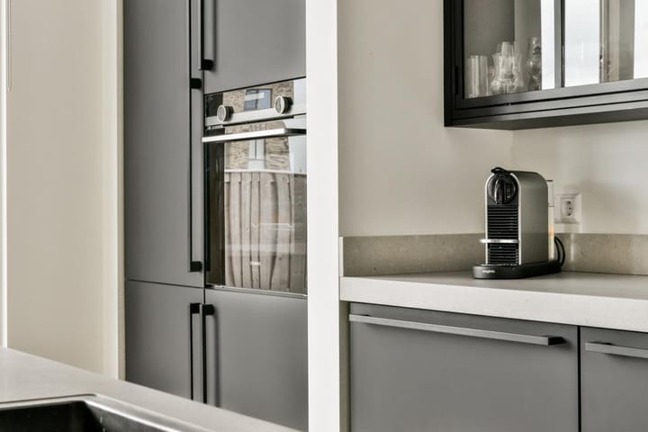 Appartement te huur: Tan Malakastraat 86A, Amsterdam