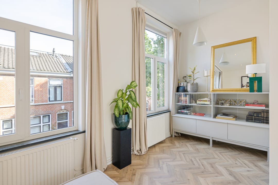 Photo 8 of Van Diemenstraat 12-BS
