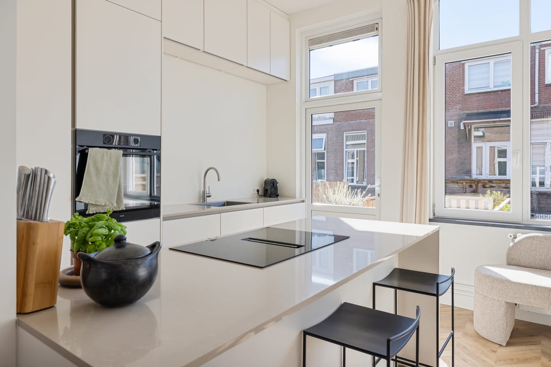 Photo 2 of Van Diemenstraat 12-BS