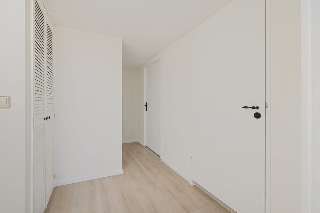 Photo 32 of Van Diemenstraat 12-BS