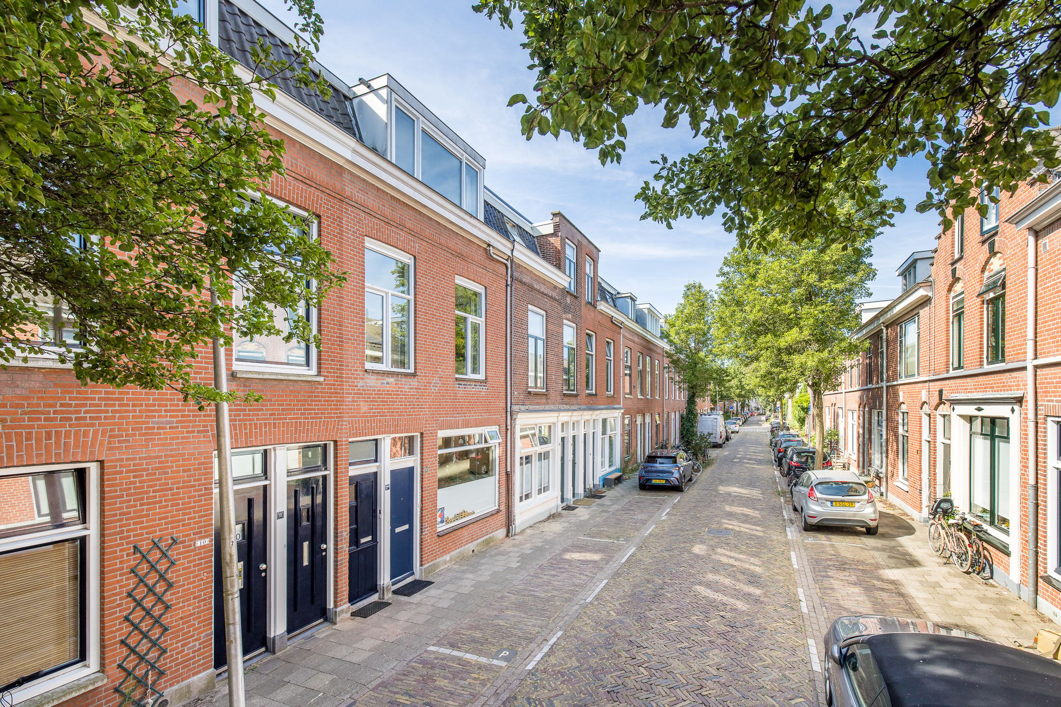 Photo 36 of Van Diemenstraat 12-BS